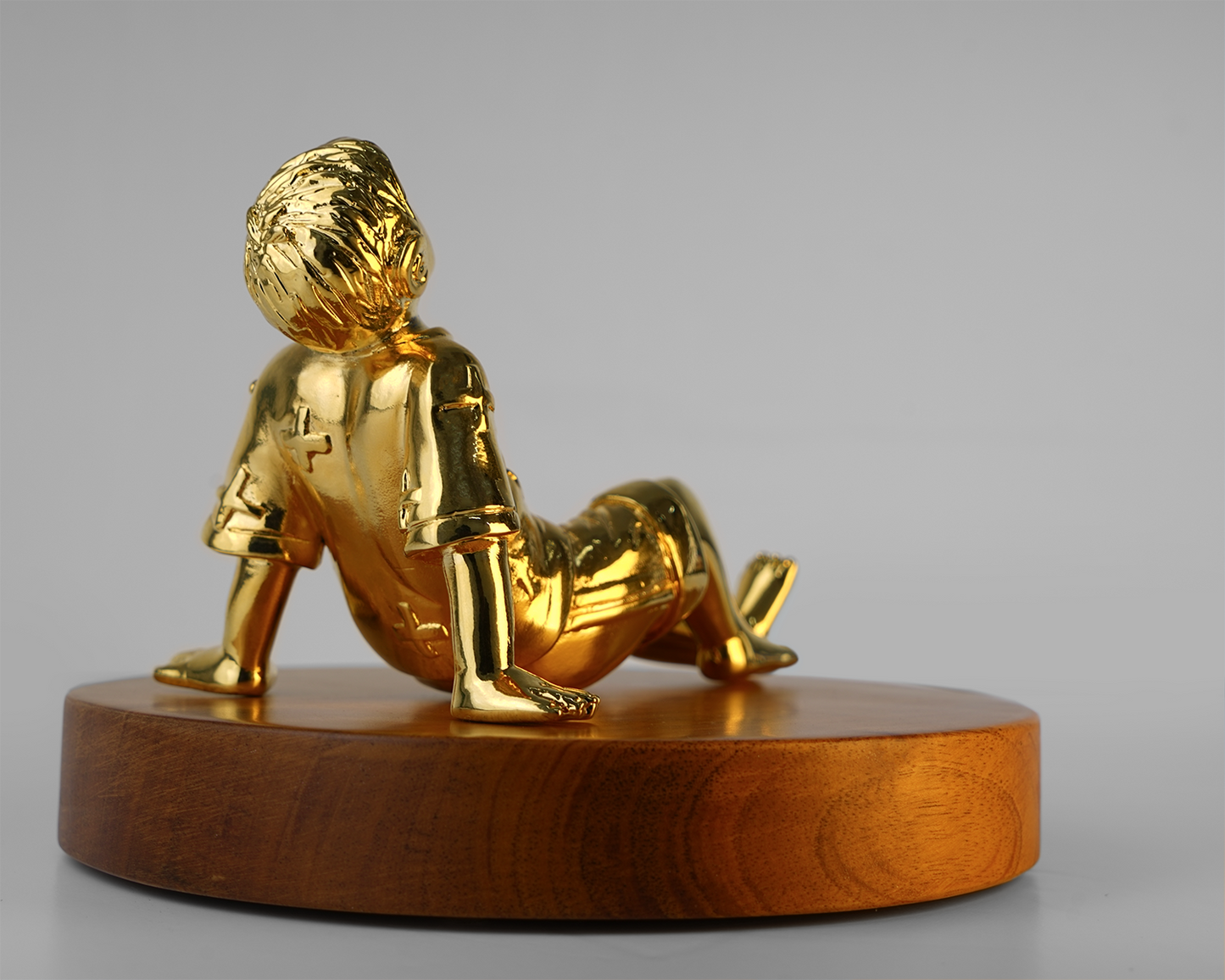 Cerradura / Golden sculpture