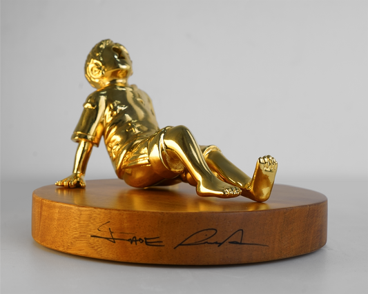 Cerradura / Golden sculpture
